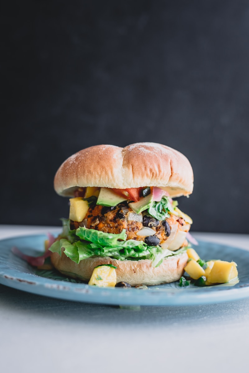 shallow focus photo of hamburger